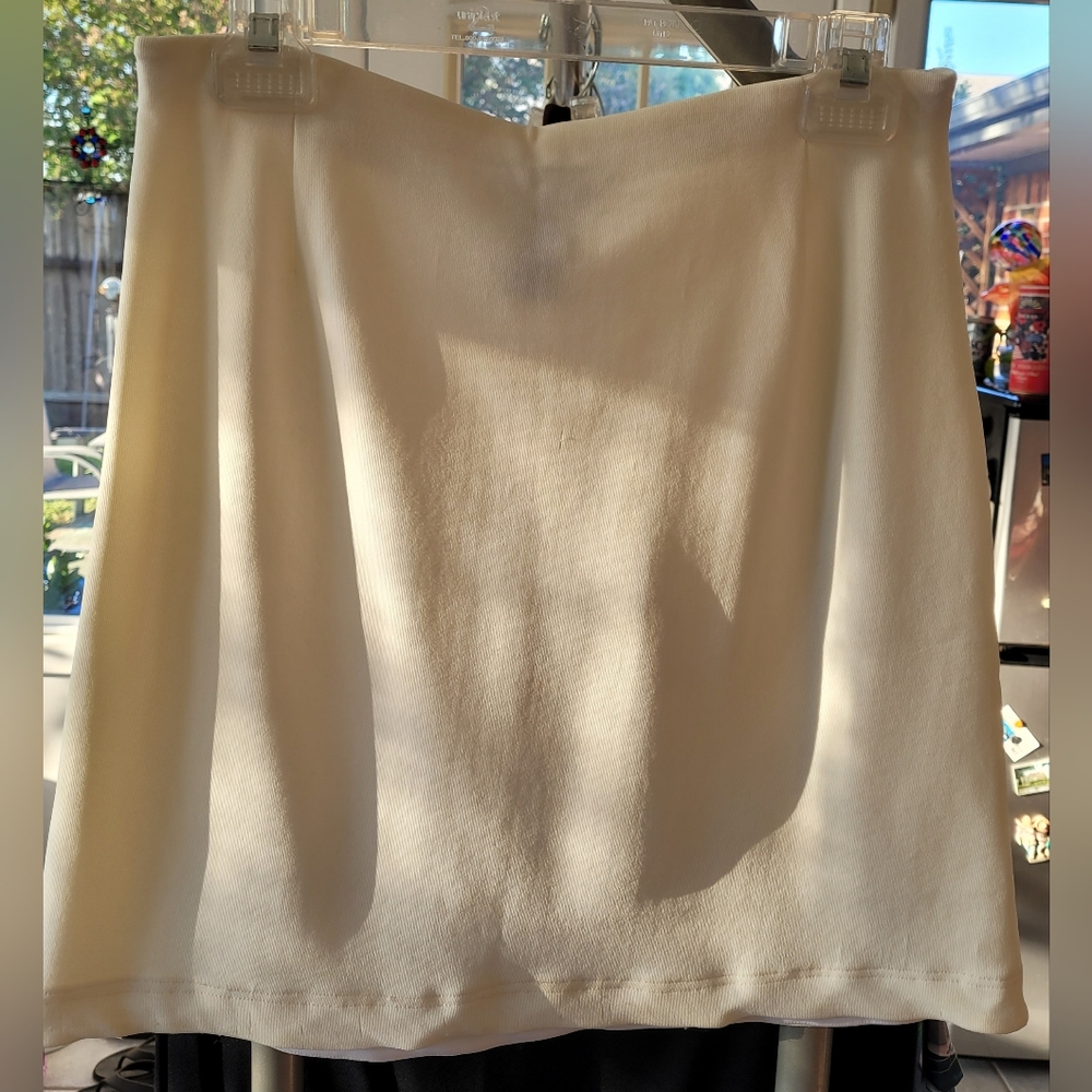 GUC Boston Proper Travel white mini skirt